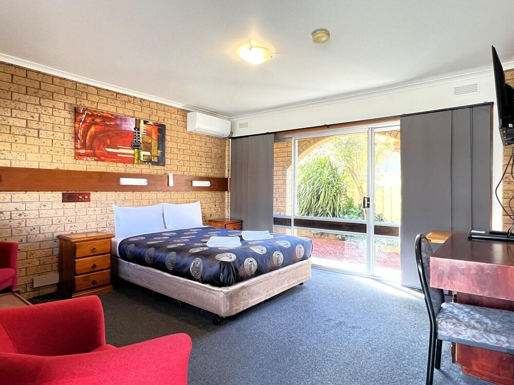 Colac Mid City Motor Inn