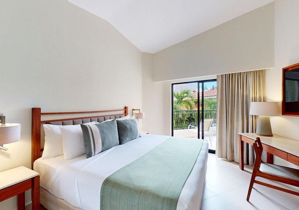 Park Royal Beach Acapulco - All Inclusive