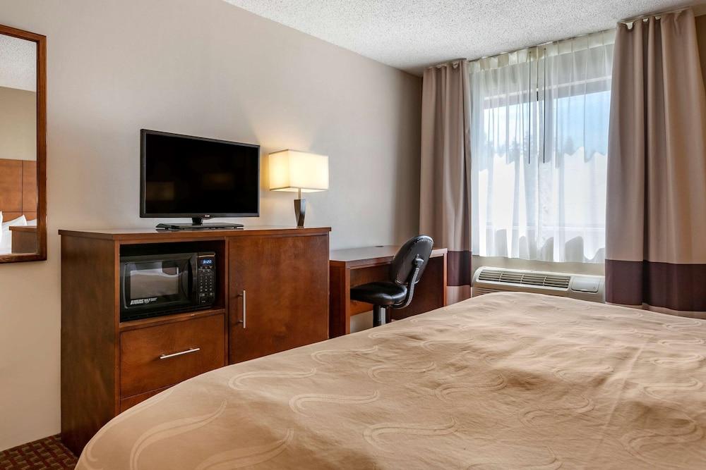 Quality Inn Saint Ignace I-75