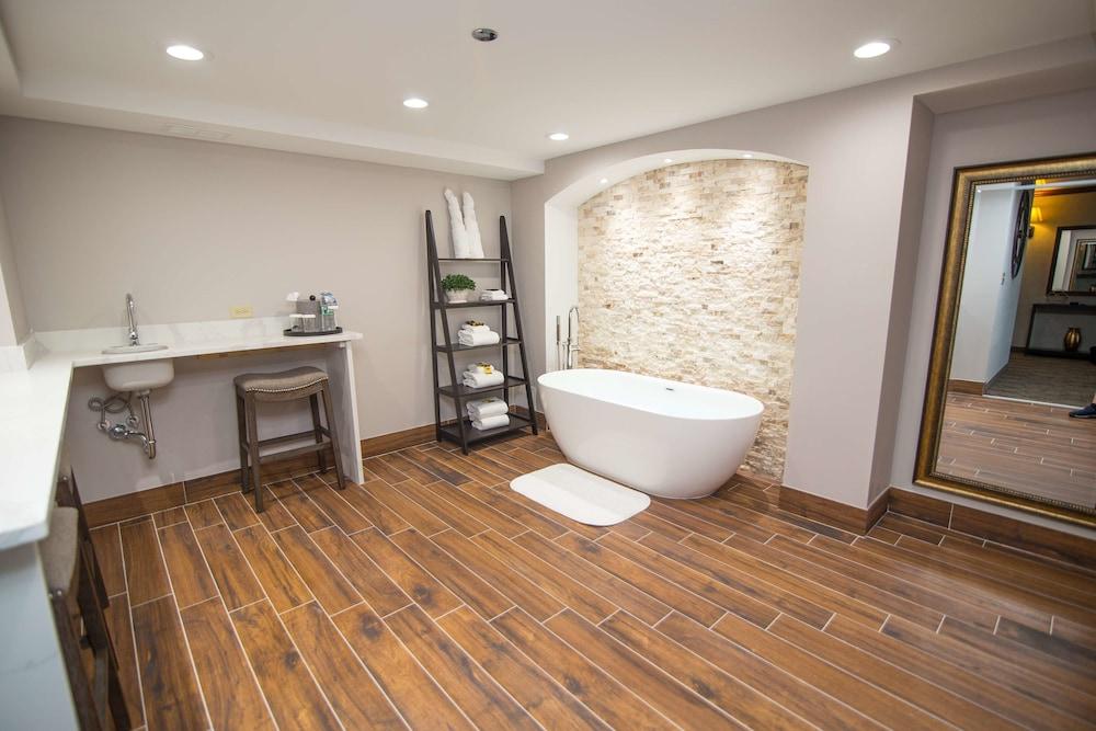 Best Western Plus Fairfield Executive Inn