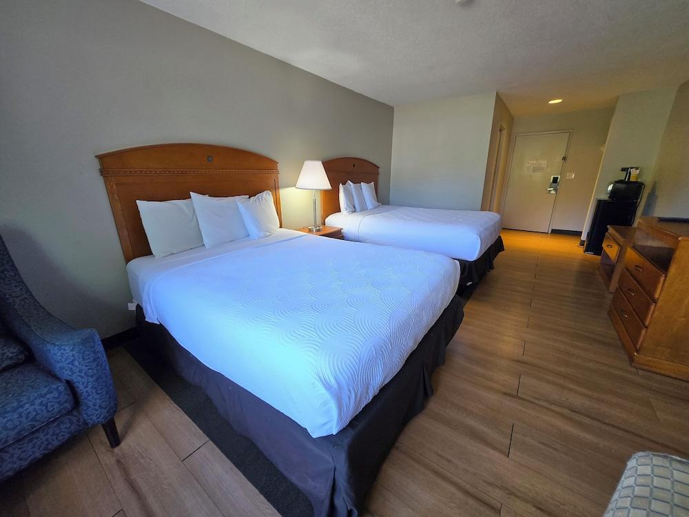 Fulton Hotel - Oswego Riverfront