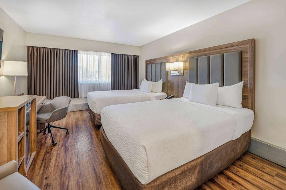 Days Inn by Wyndham Victoria On The Harbour