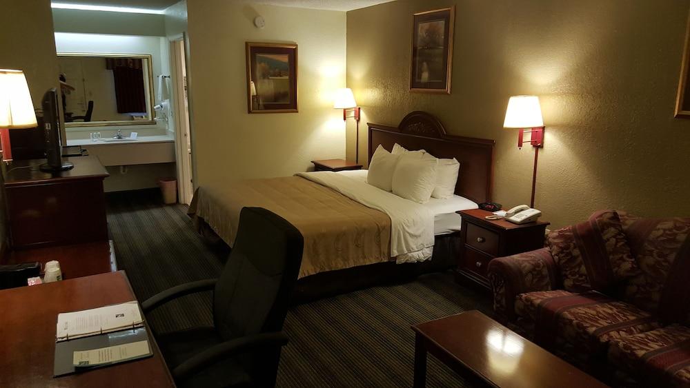 Quality Inn Mobile West Tillmans Corner