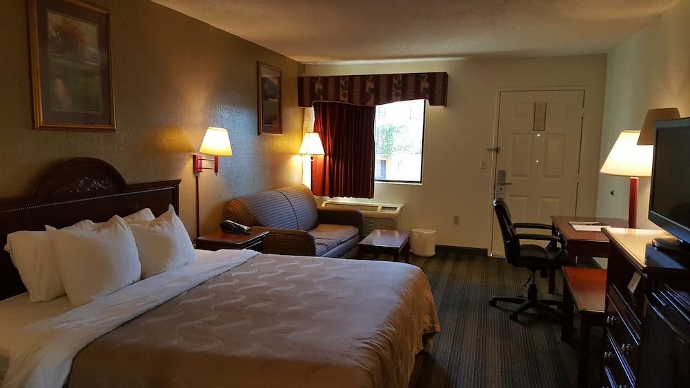 Quality Inn Mobile West Tillmans Corner