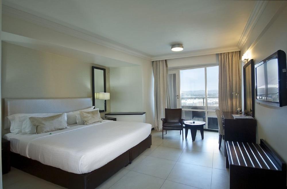 The Blue Waters Hotel