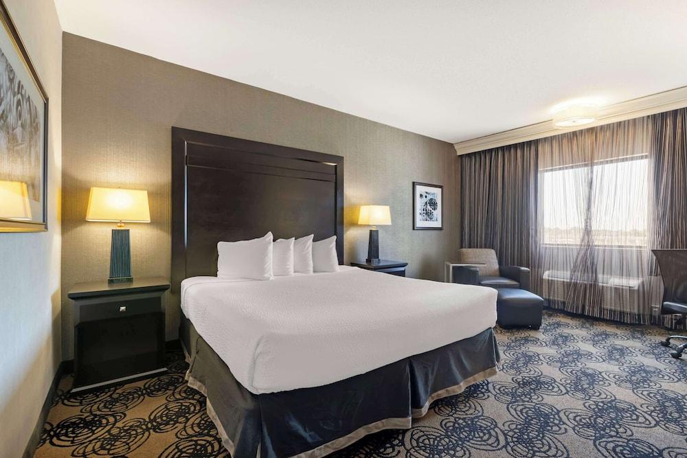 Best Western Plus Midwest Inn