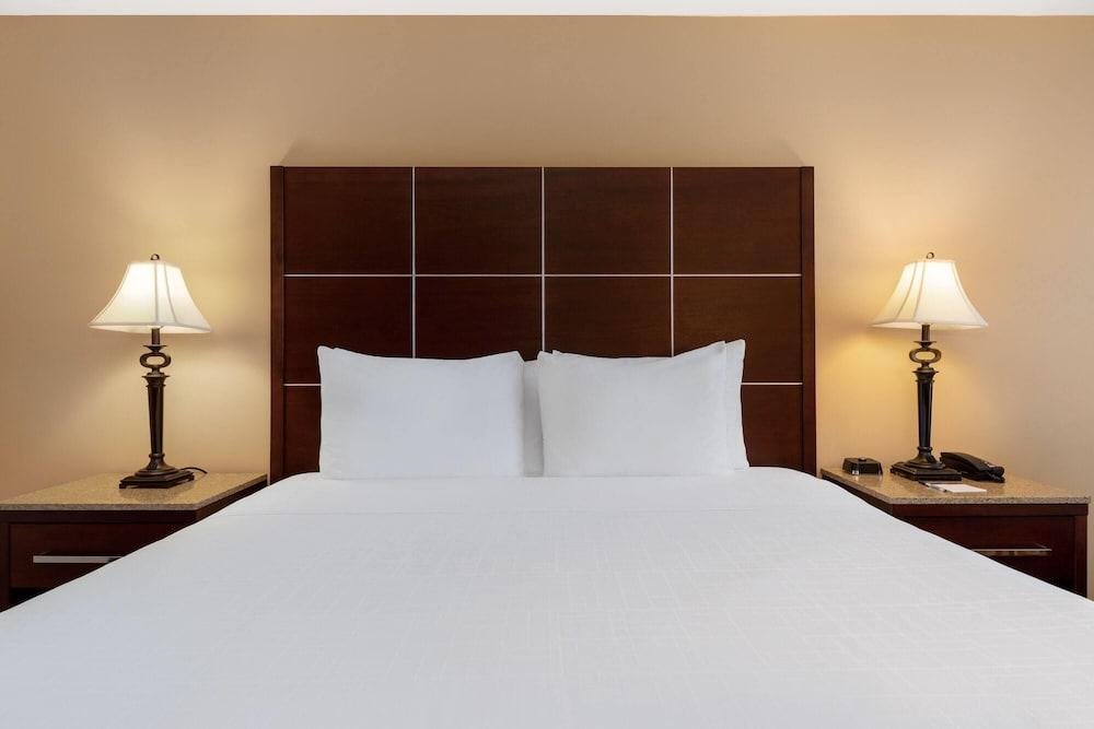 Wyndham Riverfront Little Rock