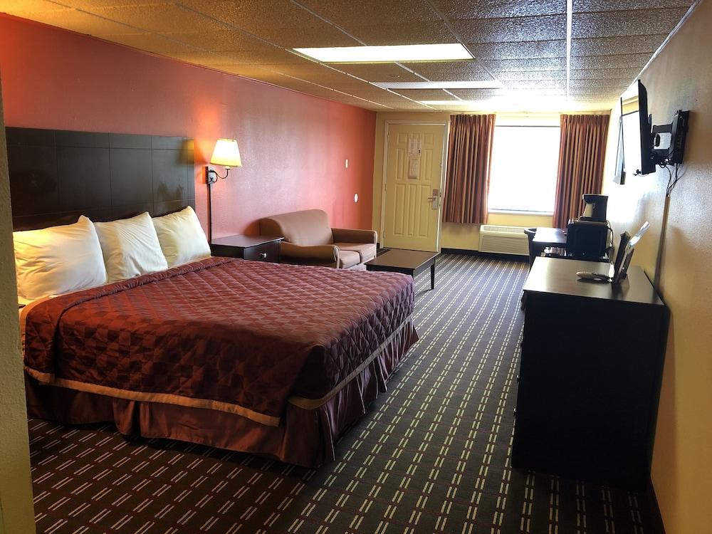 Executive Inn & Suites
