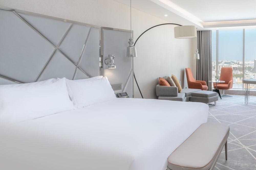 Radisson Blu Hotel and Convention Centre, Riyadh Minhal