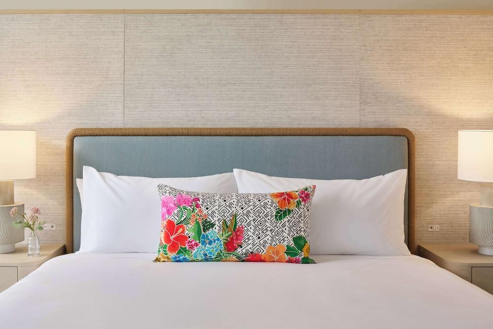 OUTRIGGER Kaanapali Beach Resort