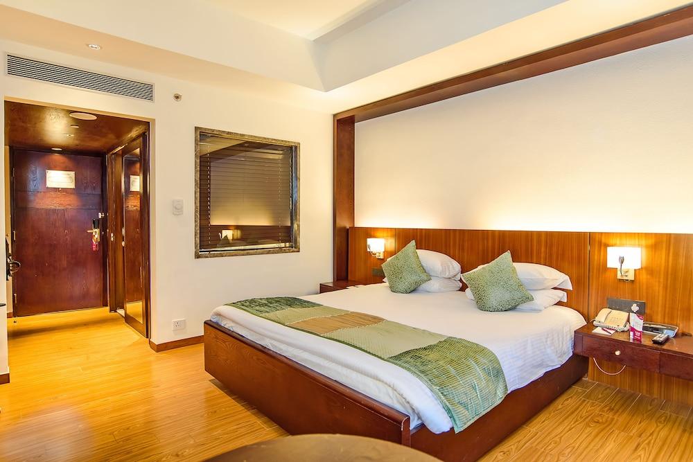 The Soaltee Kathmandu, Autograph Collection