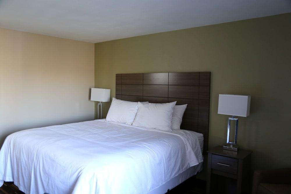 Baymont by Wyndham Plano