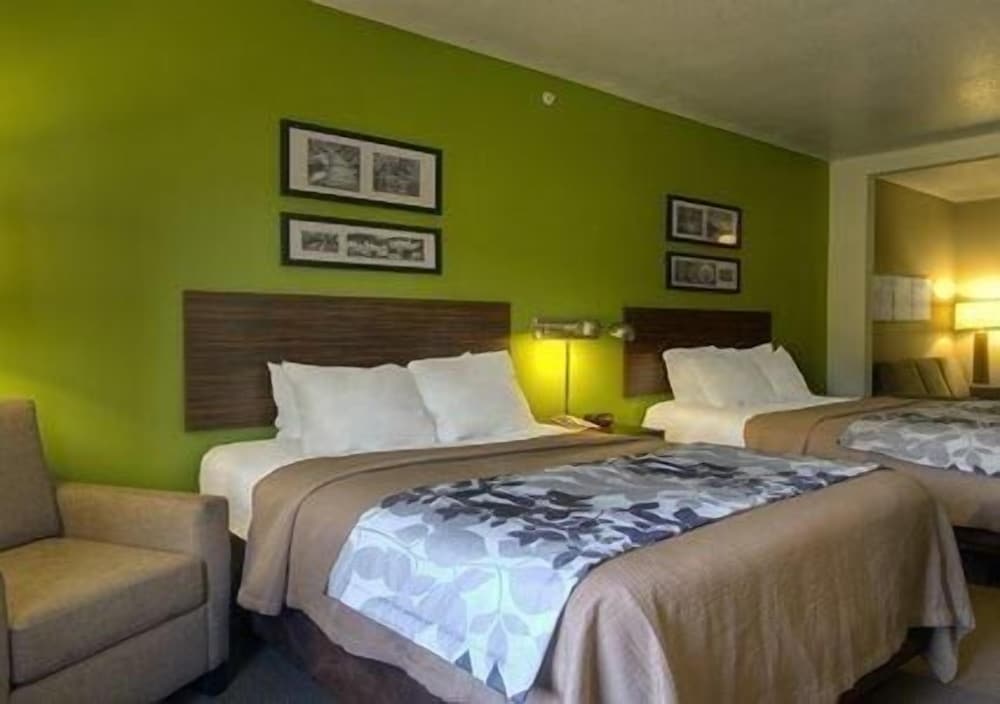 Sleep Inn & Suites Cave City