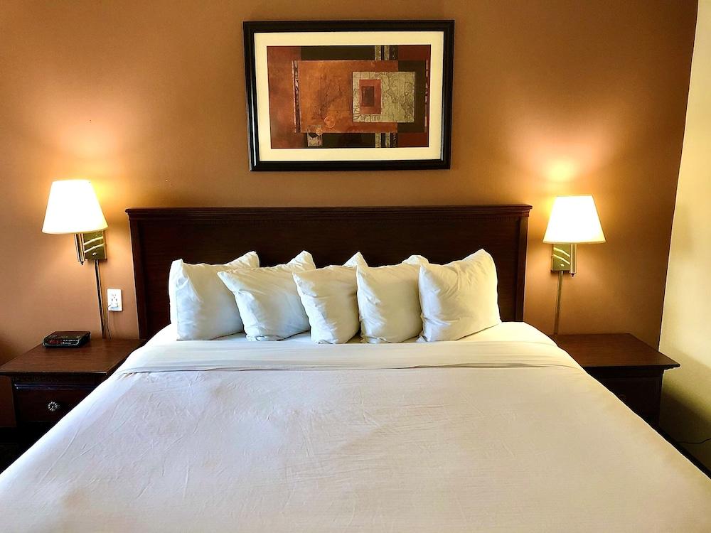 Ramada by Wyndham Spokane Valley