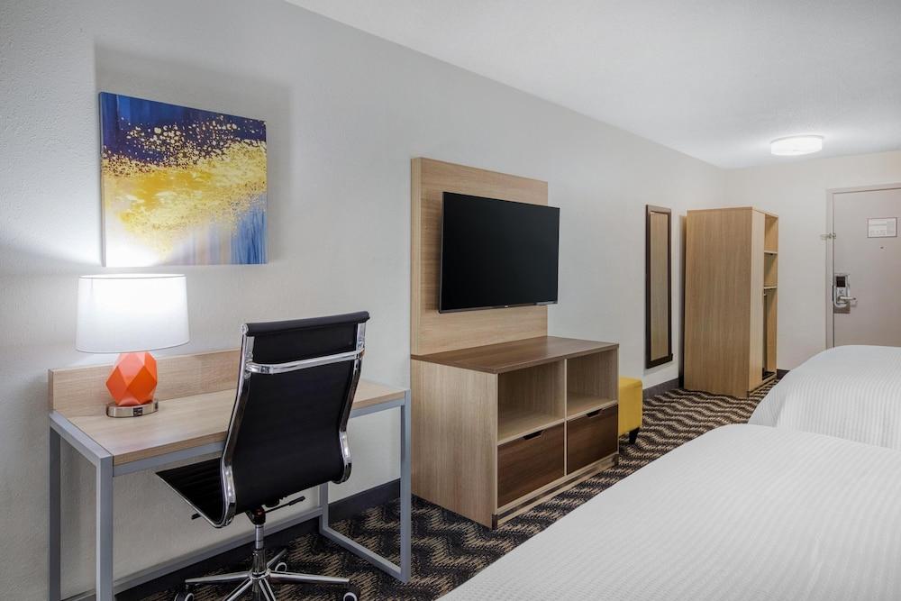 Best Western Greensboro Coliseum Inn