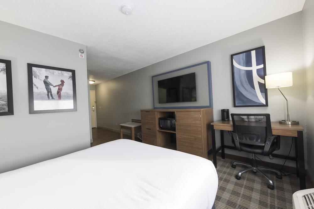 AmericInn by Wyndham Duluth