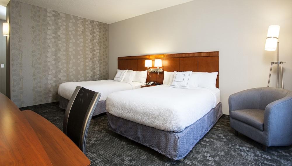 Courtyard by Marriott Rochester Brighton