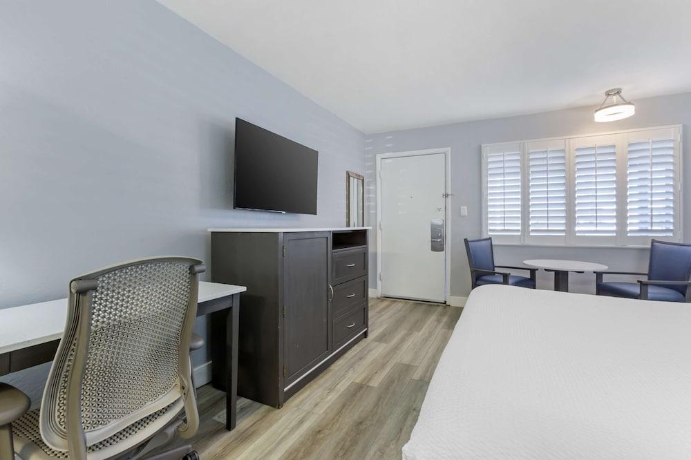 Best Western Space Age Lodge