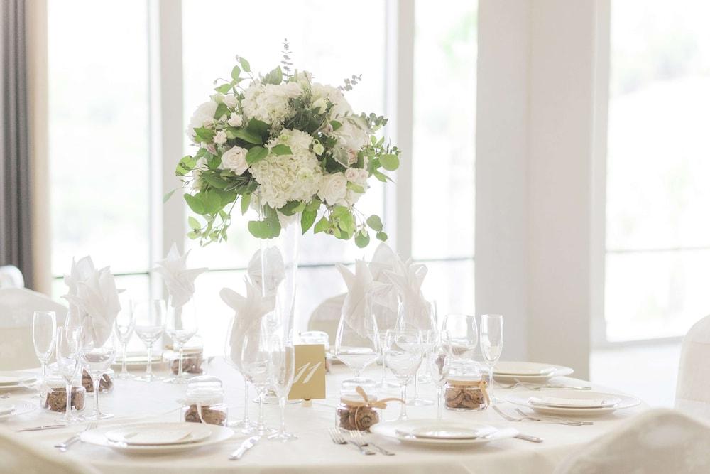 DoubleTree by Hilton Pomona