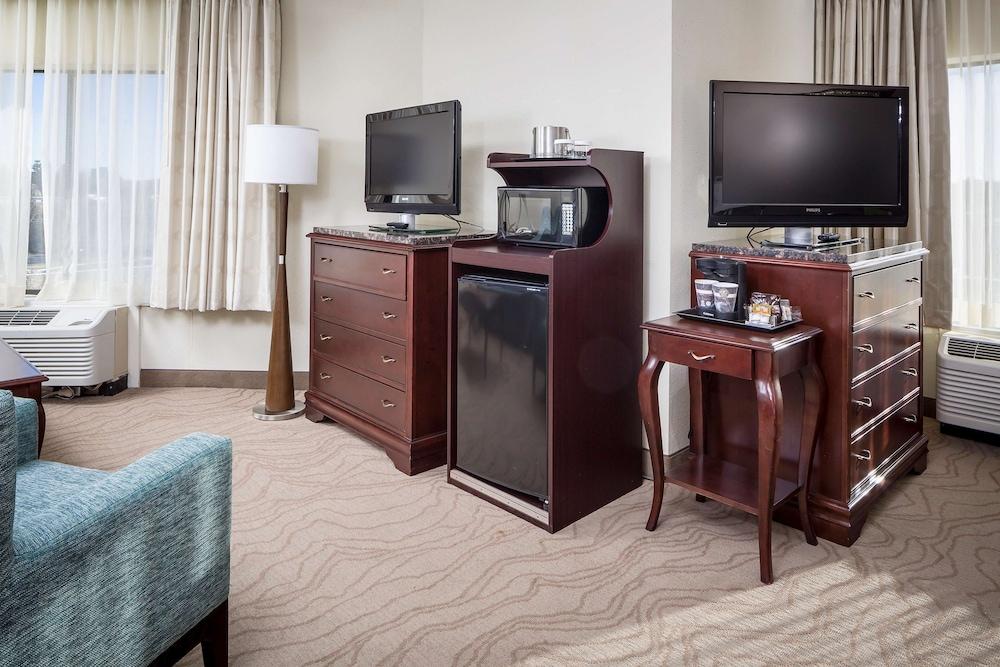 DoubleTree by Hilton Boston - Milford