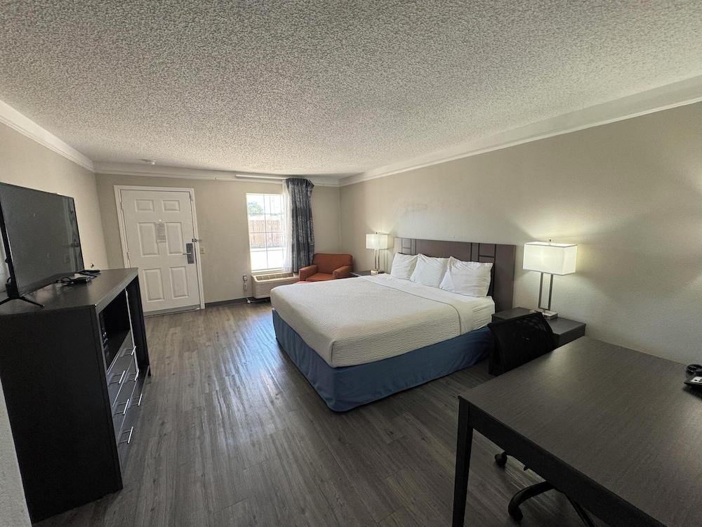 Days Inn by Wyndham Georgetown