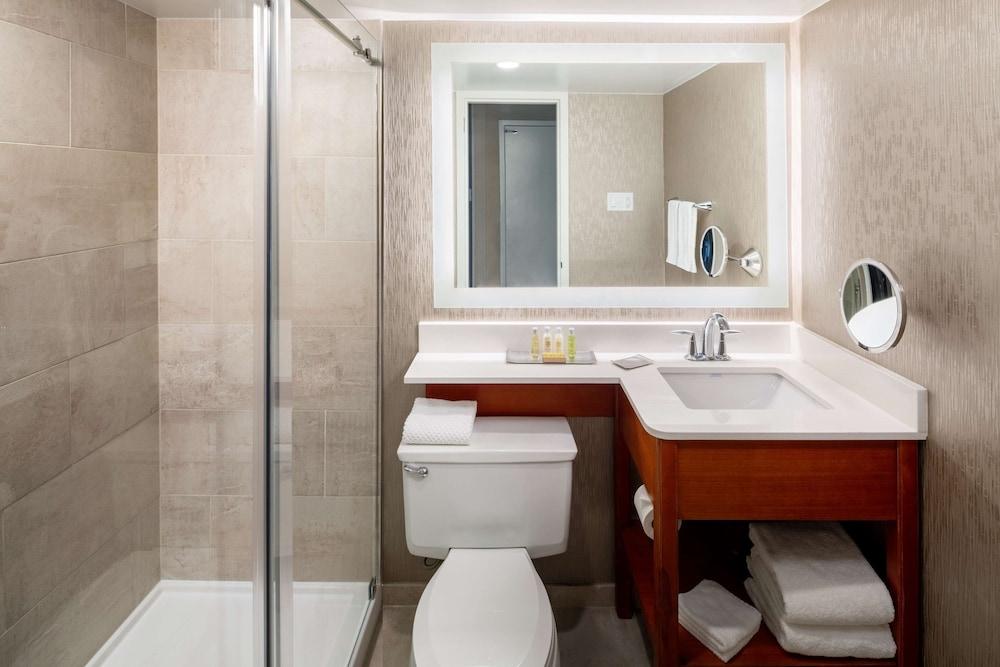 DoubleTree by Hilton Ann Arbor North