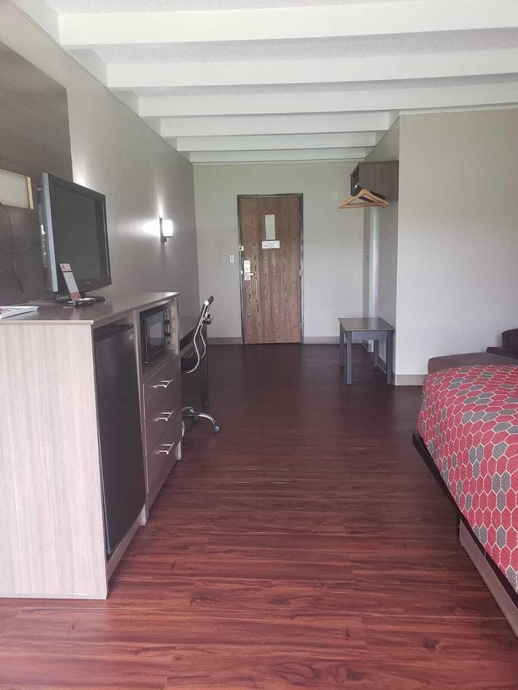 Baymont by Wyndham Bay City