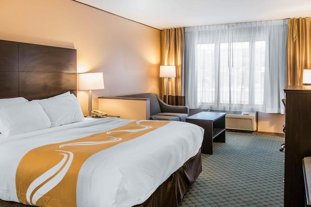 Quality Inn & Suites Houghton Downtown