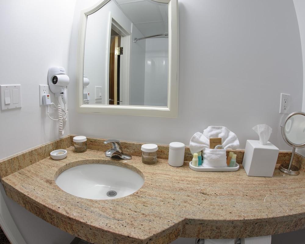 Norwalk Inn & Conference Center