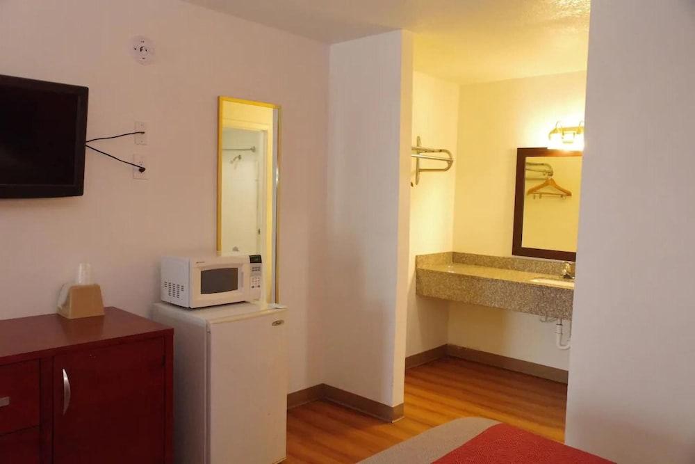 Giddings Executive Inn