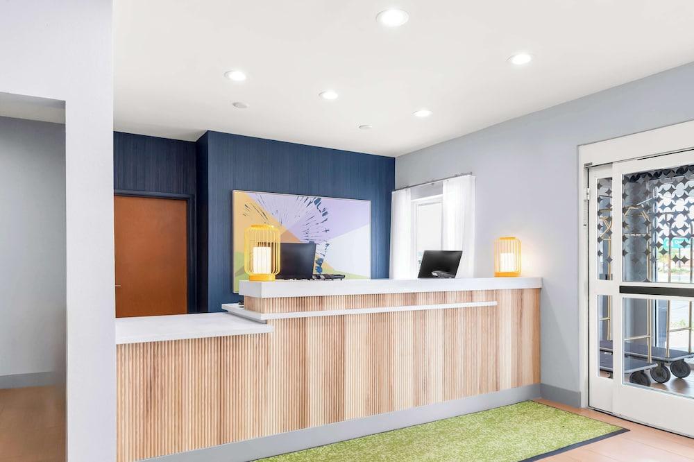 Spark by Hilton Springfield Southwest