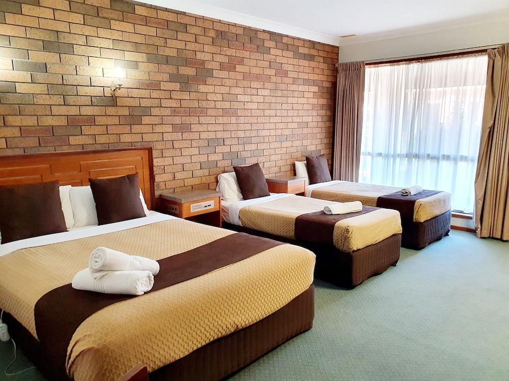 Golden Grain Motor Inn