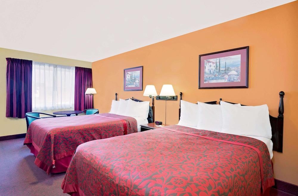 Days Inn by Wyndham Waynesboro