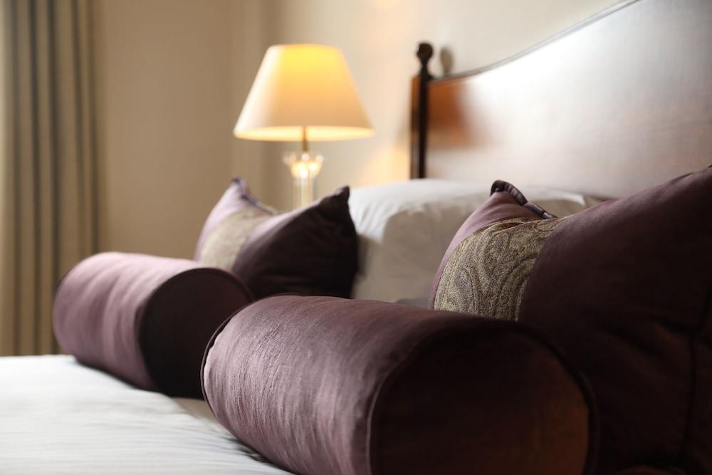 Macdonald Compleat Angler