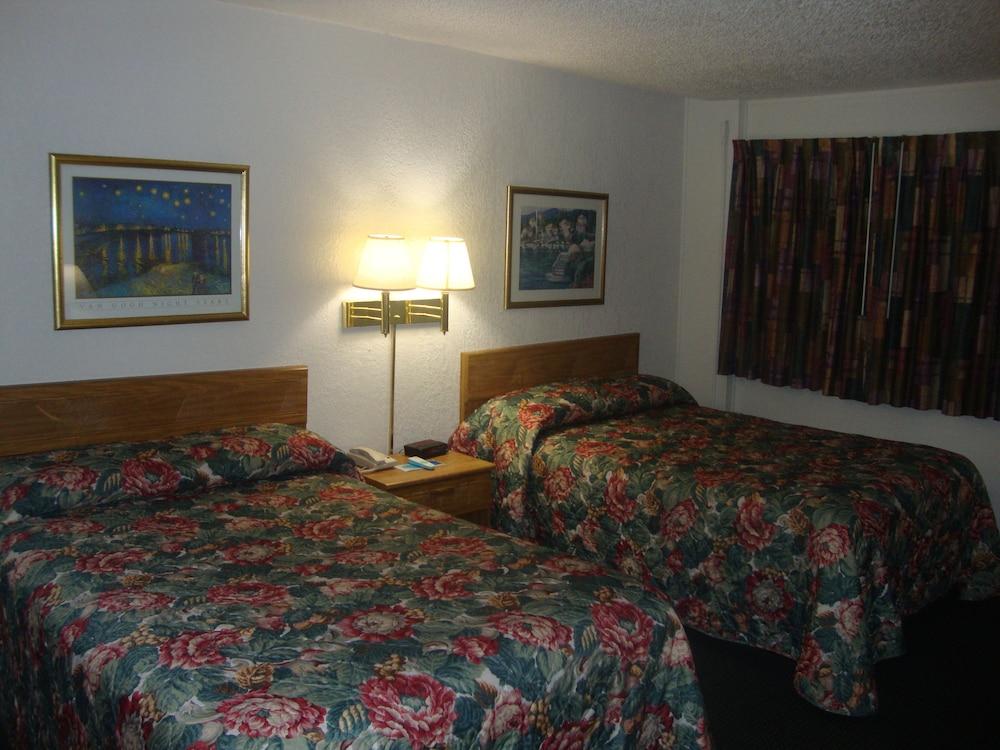 Topeka Plaza Inn