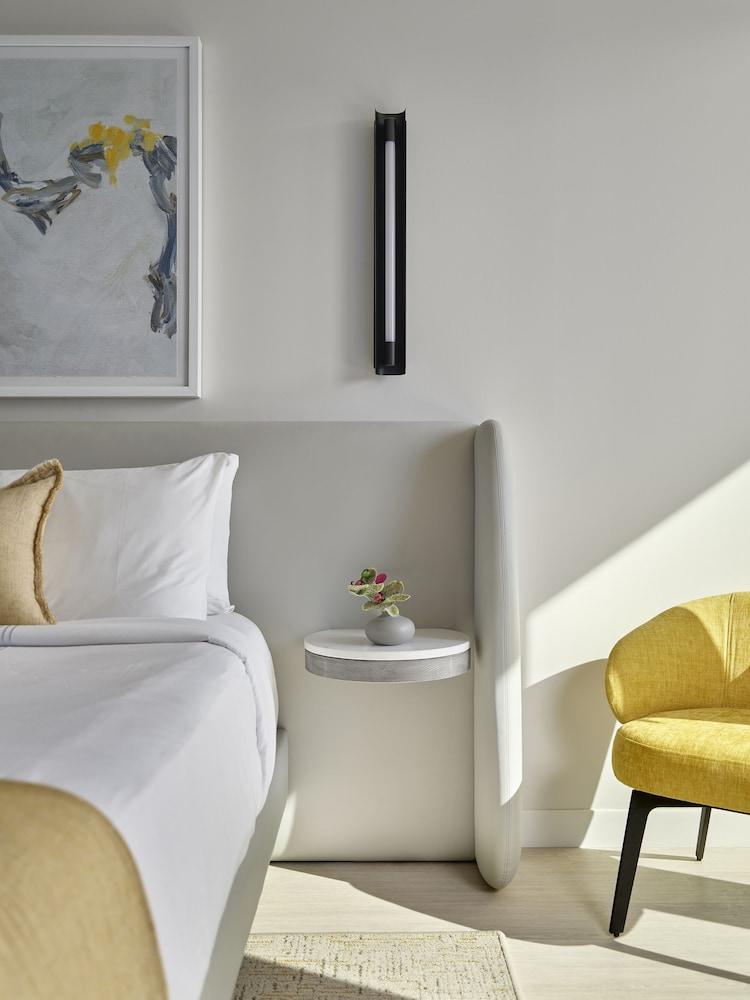 Hotel AKA Washington Circle