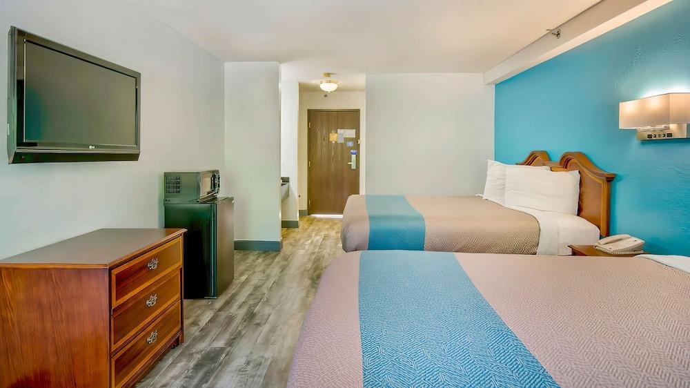 Motel 6 Grand Rivers, KY