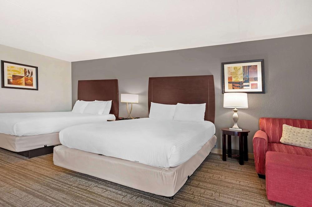 Best Western Ashbury Inn