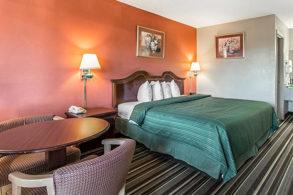 Quality Inn & Suites Macon North