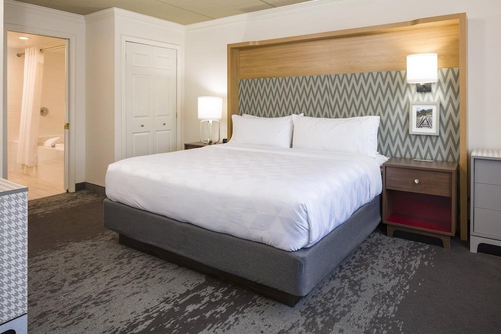 Holiday Inn Salem - I-93 at Exit 2 by IHG