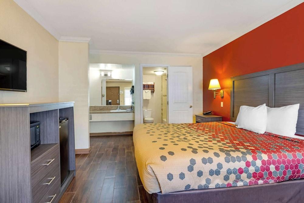 Econo Lodge Moreno Valley