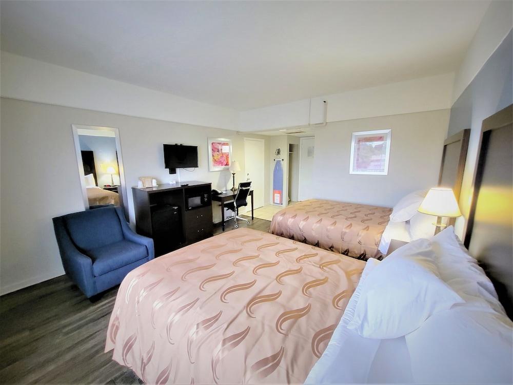 Motel 6 Norfolk, VA – East Little Creek