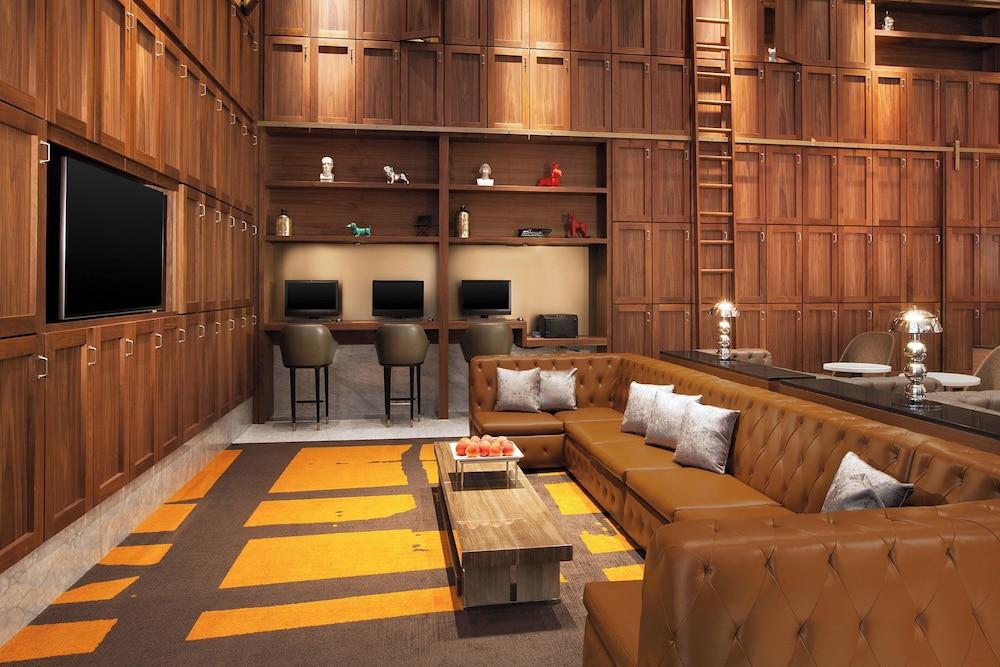 Sheraton Grand Los Angeles