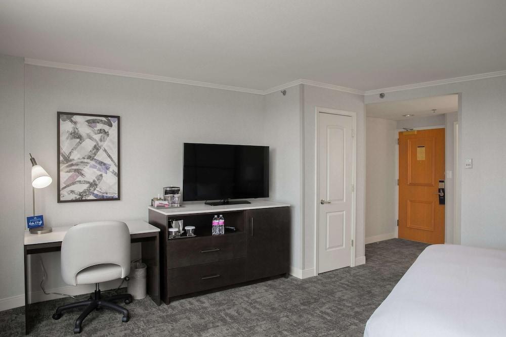 Hilton Chicago/Oak Lawn