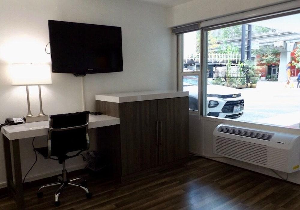 The Dylan, a Baymont by Wyndham