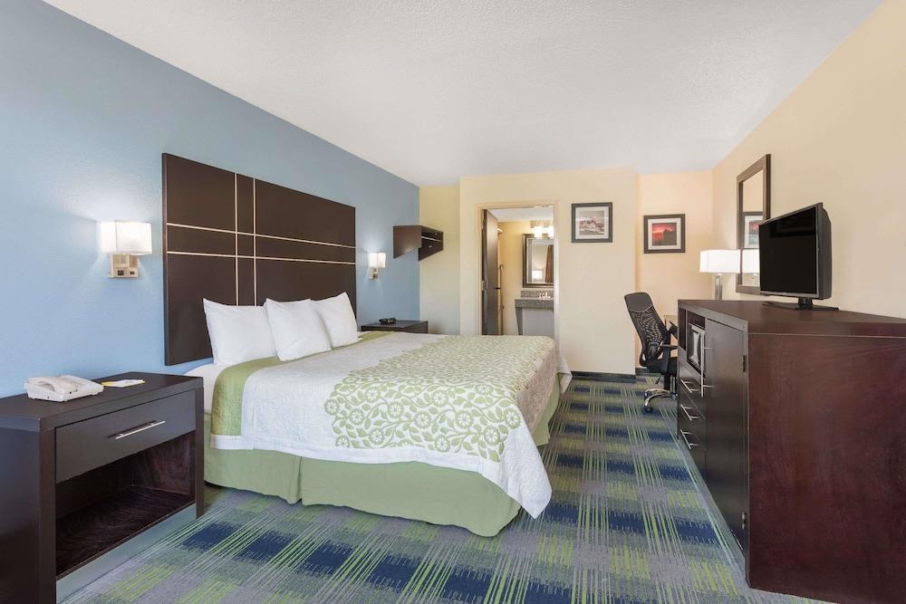 Days Inn by Wyndham Newberry