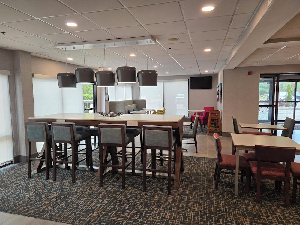 Hampton Inn Commerce