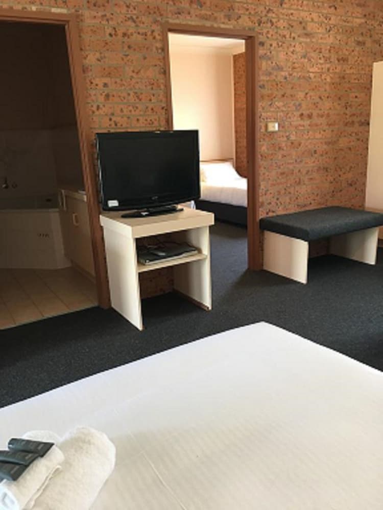 Bega Downs Motor Inn