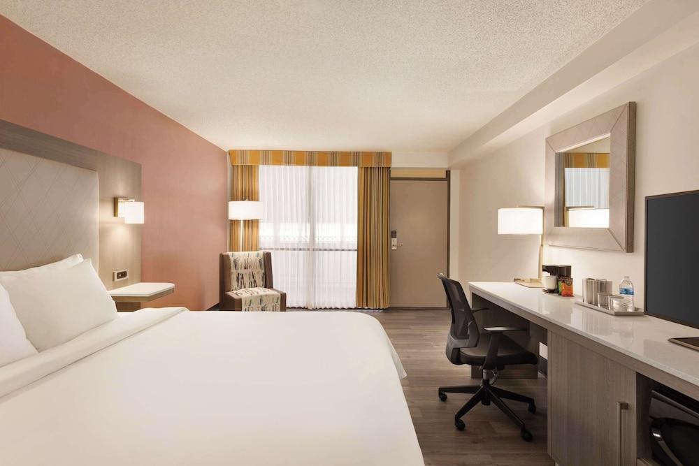 Radisson Hotel Lenexa Overland Park