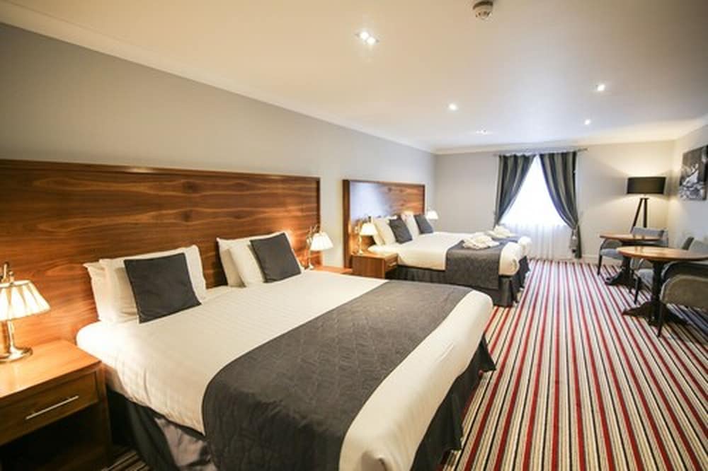 Old Thorns Hotel & Resort